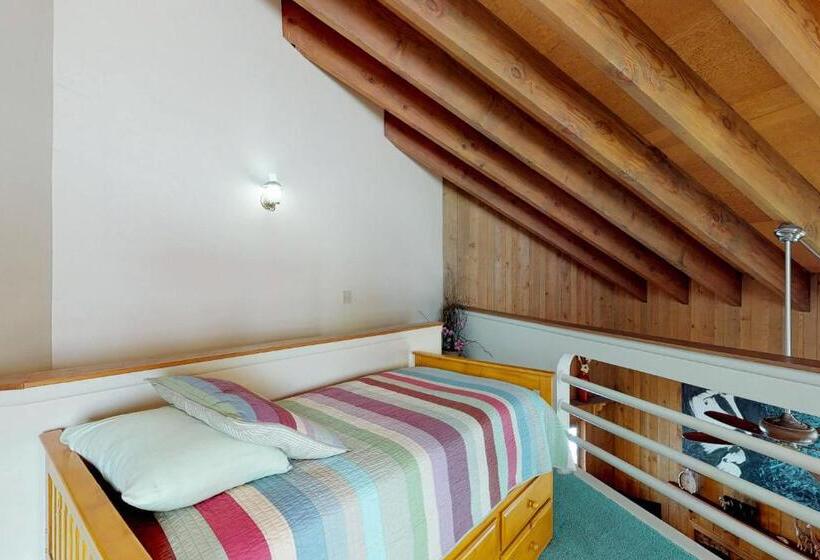 Апартаменты 2 Спальни, Pines 4013