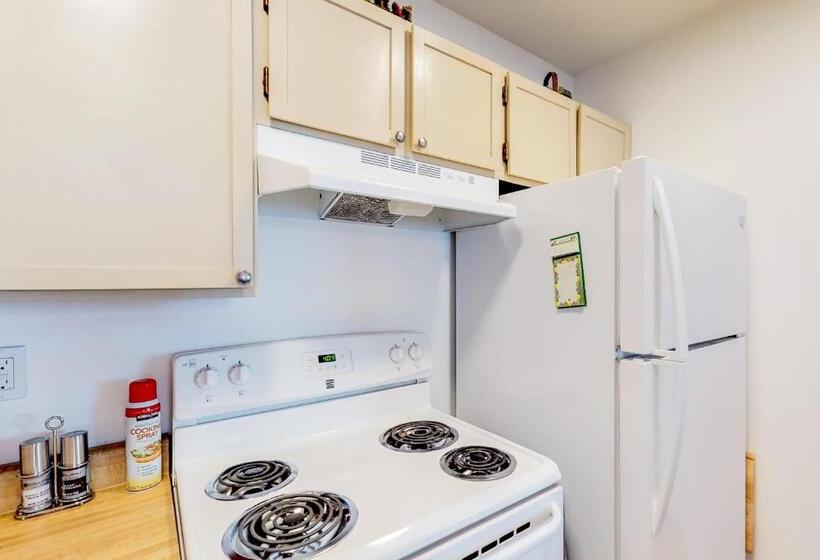 شقة غرفتين, Pinewood Delightful Retreat