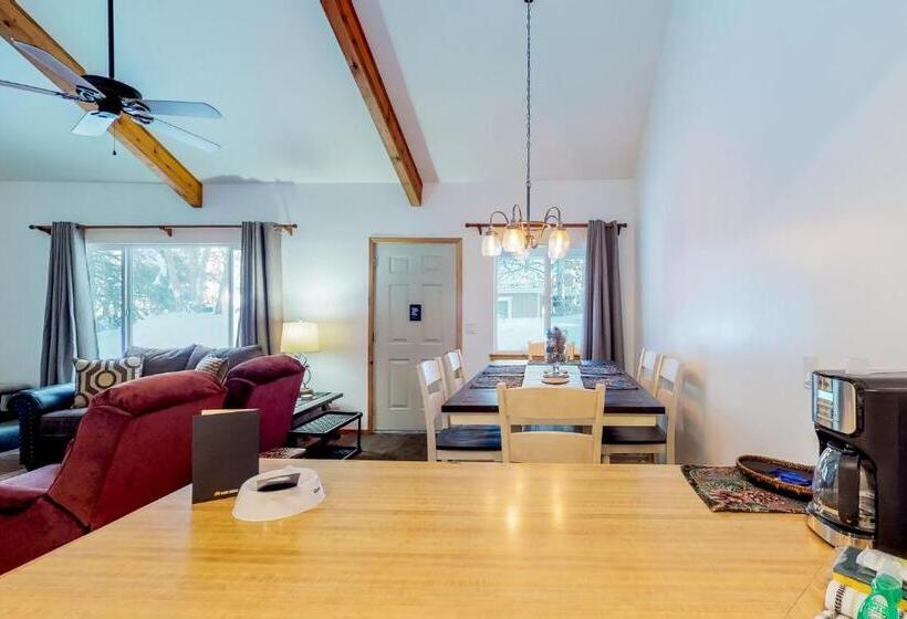 شقة غرفتين, Pinewood Delightful Retreat