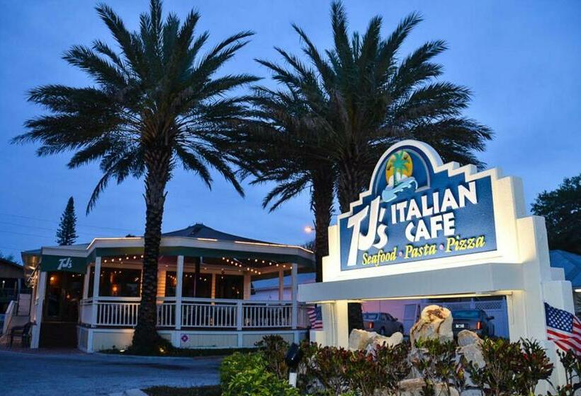 침실 3개 아파트, Reef Club 306