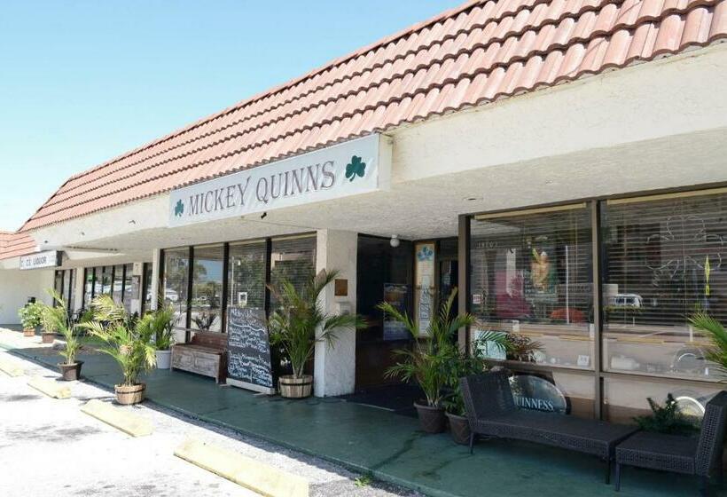 침실 3개 아파트, Reef Club 306