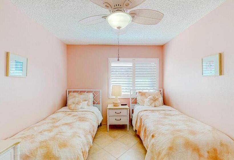 침실 3개 아파트, Reef Club 306