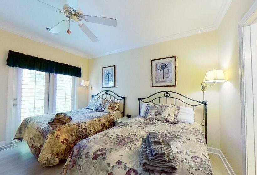 침실 1개 아파트, Pelican S Watch