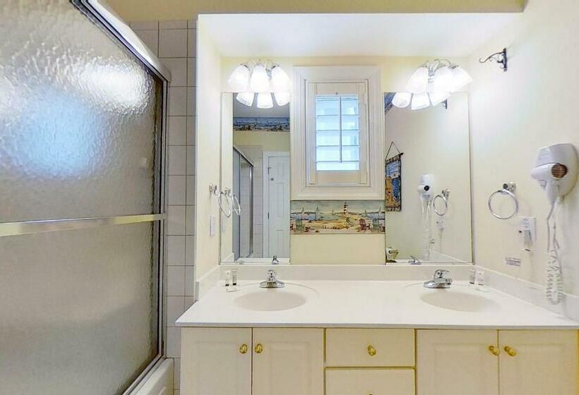 침실 1개 아파트, Pelican S Watch