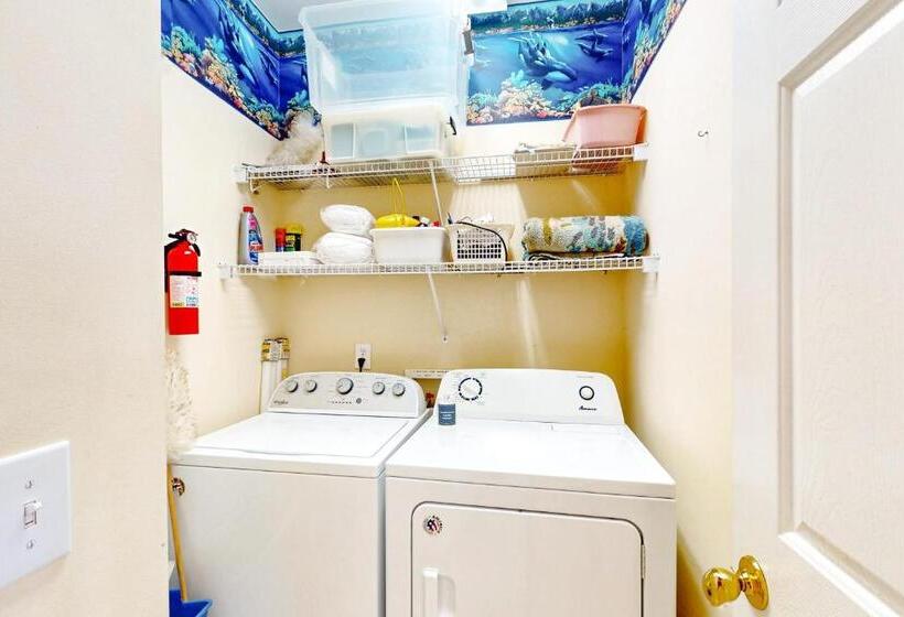 침실 1개 아파트, Pelican S Watch