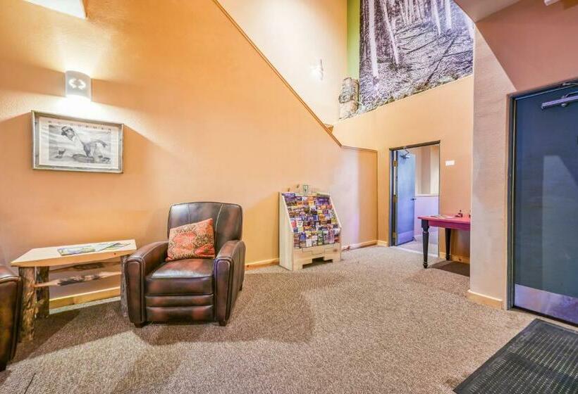 شقة غرفة واحدة, Sweet Retreat