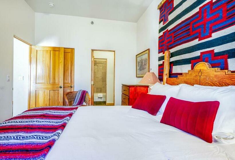 شقة غرفة واحدة, Sweet Retreat