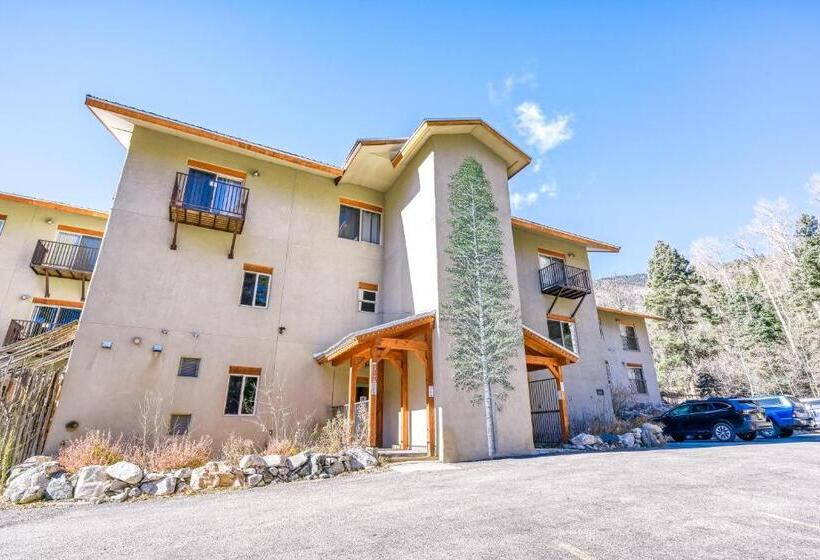 شقة غرفة واحدة, Sweet Retreat