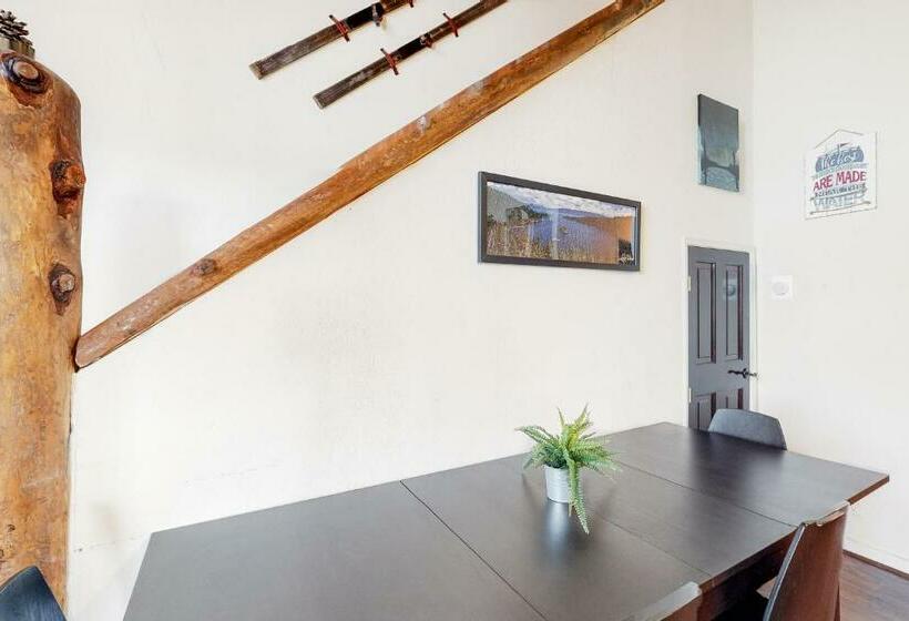 带3个卧室的公寓, Back Country Basecamp