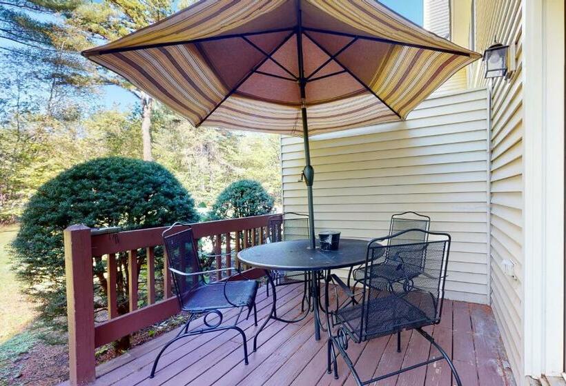 침실 2개 아파트, Cozy Conway Condo