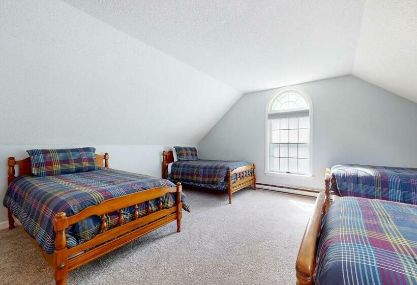 침실 2개 아파트, Cozy Conway Condo