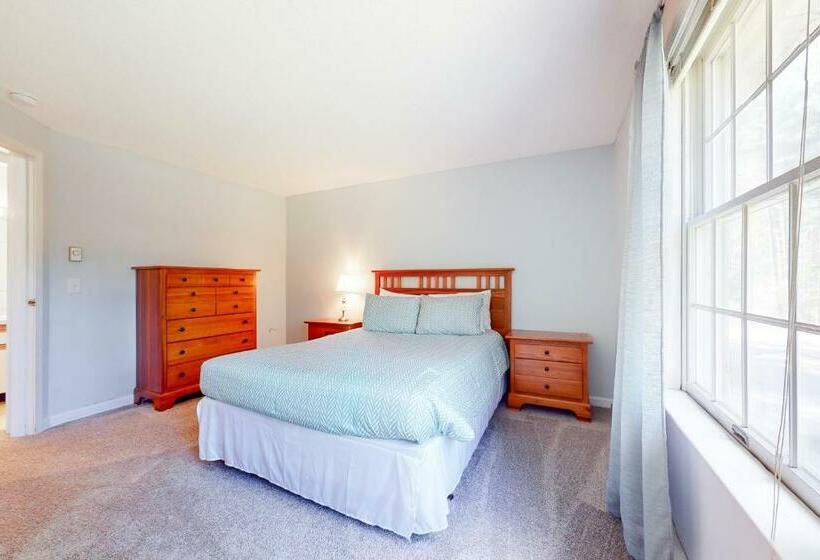 침실 2개 아파트, Cozy Conway Condo