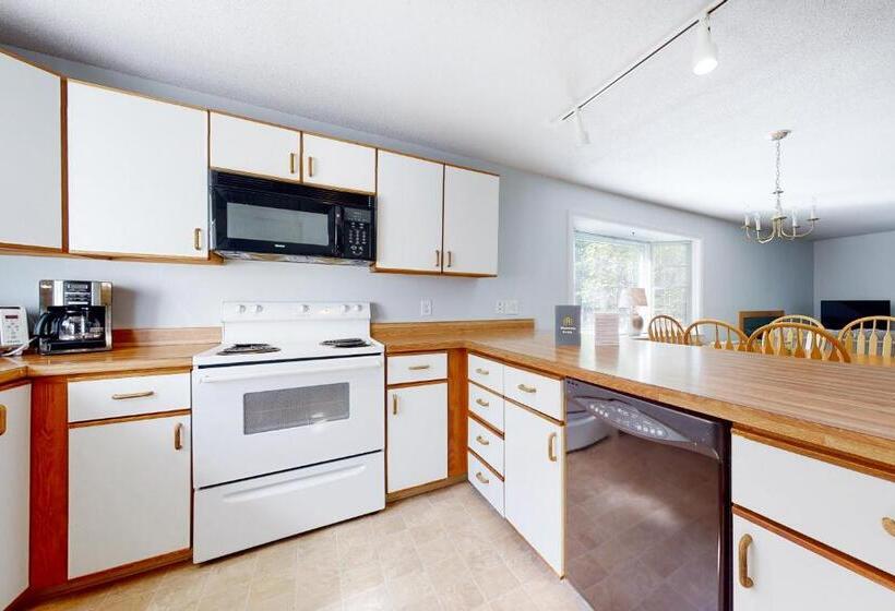 침실 2개 아파트, Cozy Conway Condo