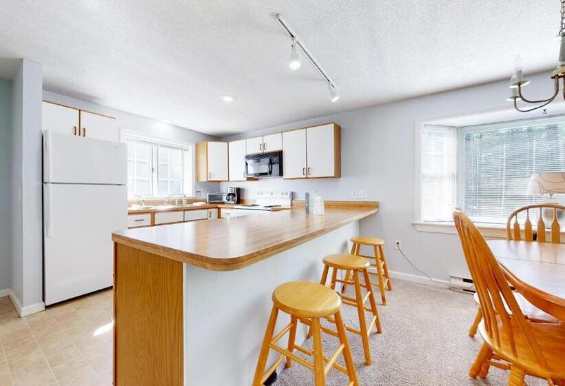 침실 2개 아파트, Cozy Conway Condo