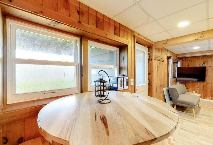 침실 2개 아파트, Modern Log Chalet   Lower Unit