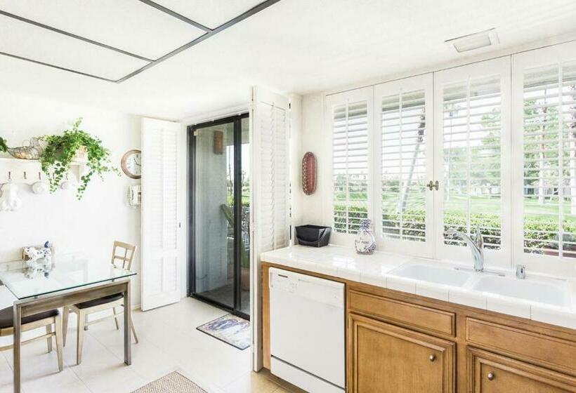 带2个卧室的公寓, Rancho Mirage Condo