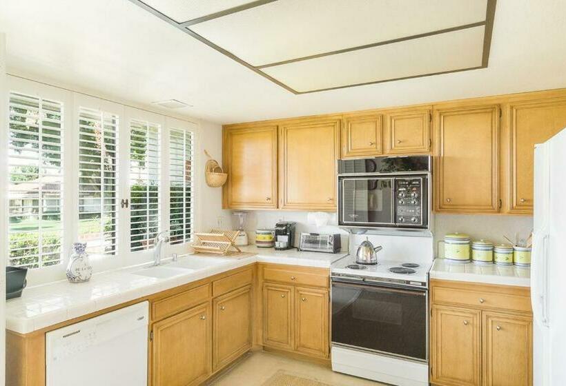 带2个卧室的公寓, Rancho Mirage Condo