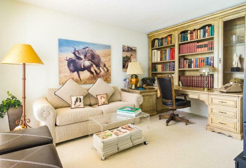 ２ベッドルームアパートメント, Rancho Mirage Condo