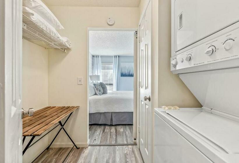 شقة غرفة واحدة, Table Rock Terrace