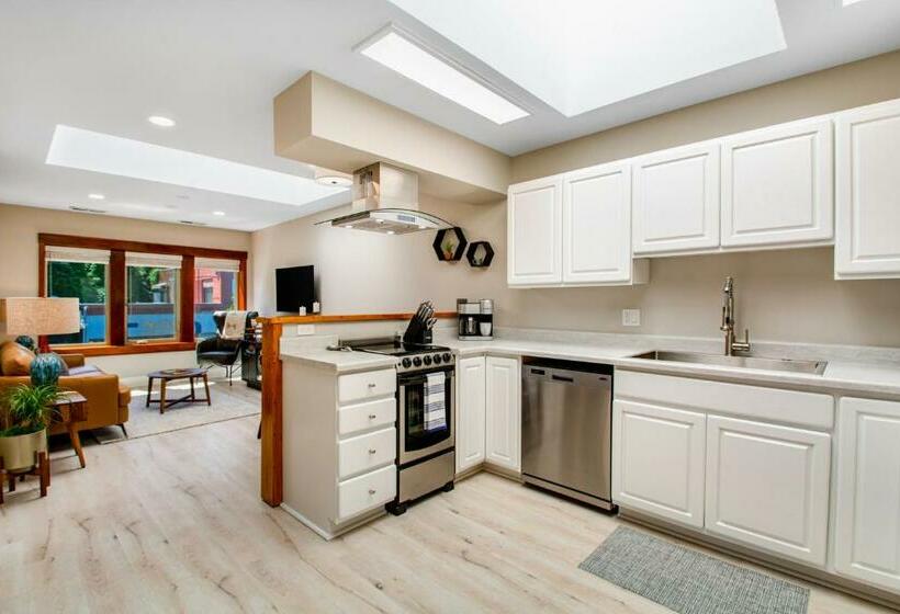 침실 1개 아파트, Port Angeles City View Loft