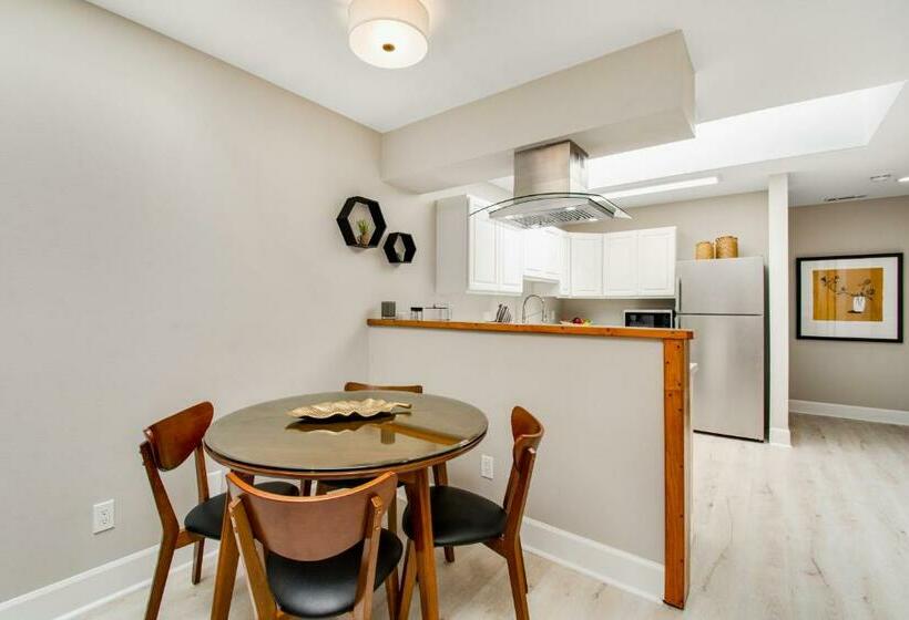 带1个卧室的公寓, Port Angeles City View Loft