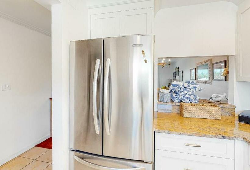 شقة غرفتين, Beach & Gulf Escape