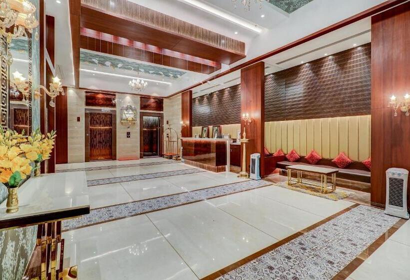 חדר דלוקס, Gurudev Grand