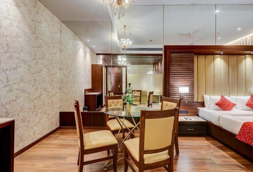 סוויטה דלוקס, Gurudev Grand