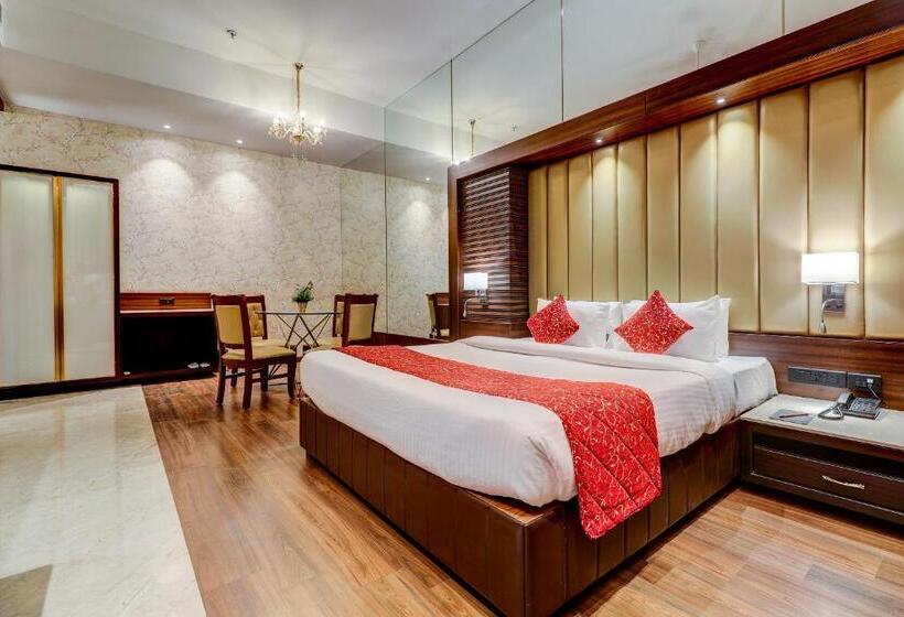 סוויטה דלוקס, Gurudev Grand