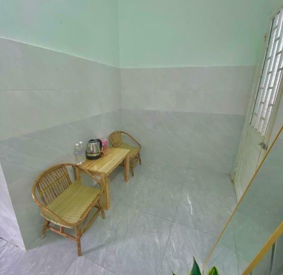 اتاق استاندارد با تخت بزرگ, Homestay Tuyết Trinh