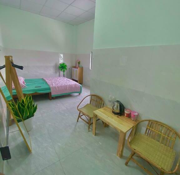 اتاق استاندارد با تخت بزرگ, Homestay Tuyết Trinh