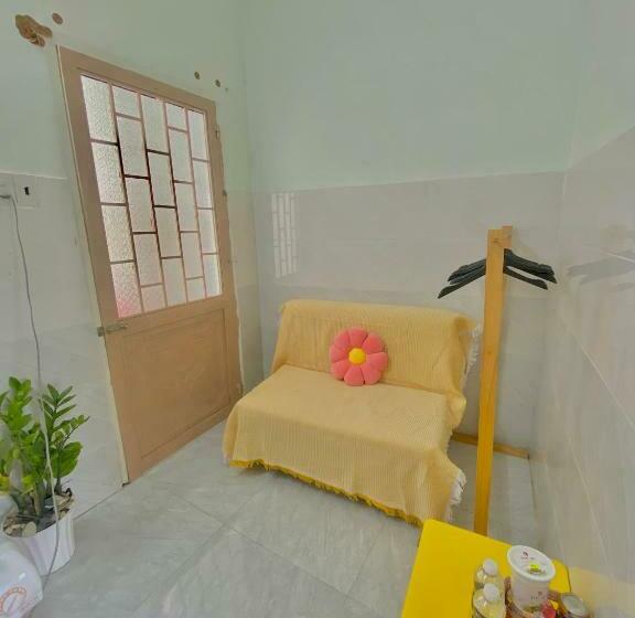 اتاق استاندارد با تخت بزرگ, Homestay Tuyết Trinh