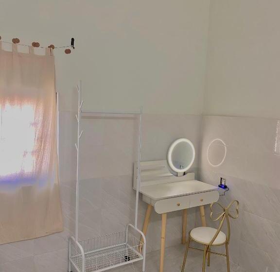 اتاق استاندارد با تخت بزرگ, Homestay Tuyết Trinh