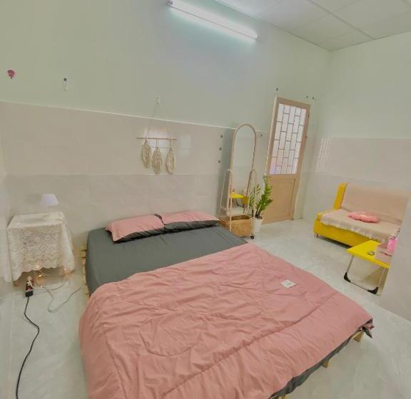 اتاق استاندارد با تخت بزرگ, Homestay Tuyết Trinh