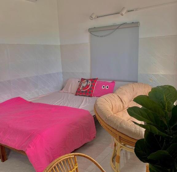 استودیو استاندارد با بالکن, Homestay Tuyết Trinh