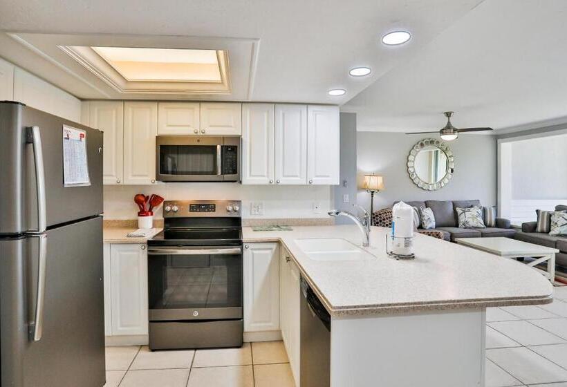 شقة غرفتين, Midnight Cove Ii 823