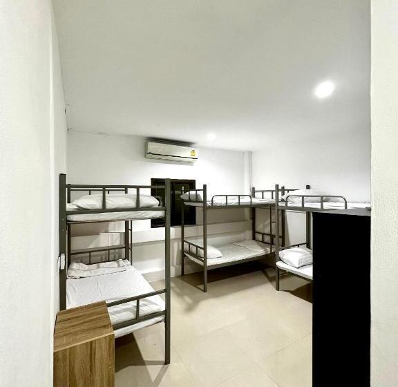 Cama em Quarto Compartilhado, Pi3 Beach Resort