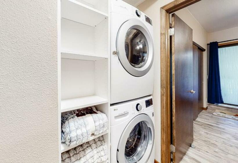 דירת שני חדרים, Sunriver E102