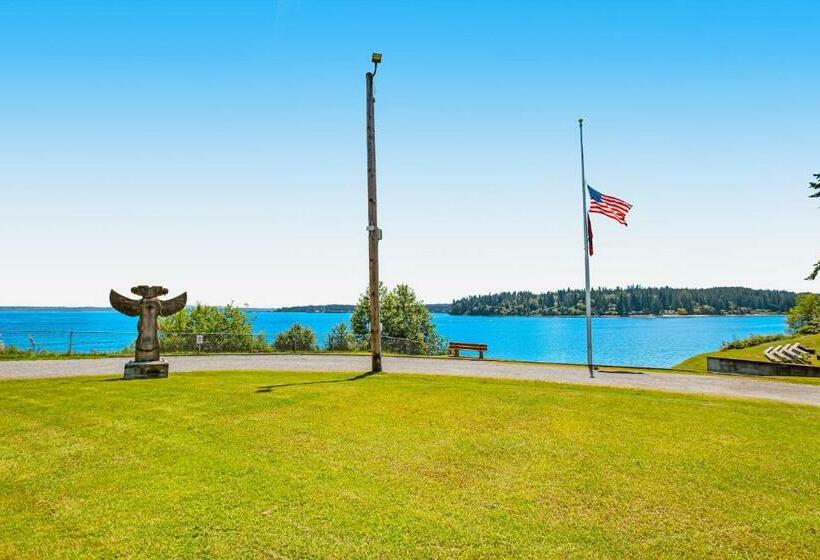 شقة غرفة واحدة, Tides Out Loft