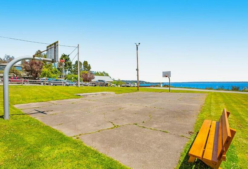 شقة غرفة واحدة, Tides Out Loft