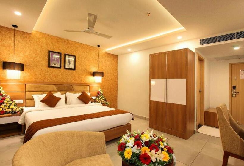 جناح ديلوكس, Veliyil Castles