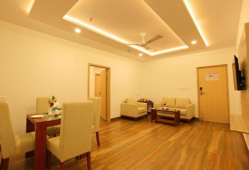 جناح ديلوكس, Veliyil Castles