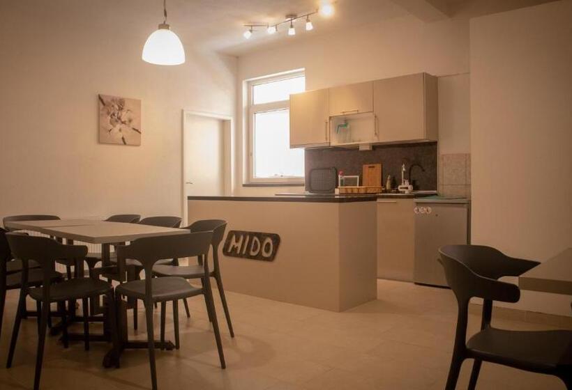 اتاق استاندارد سه نفره, Apartments&rooms Mido