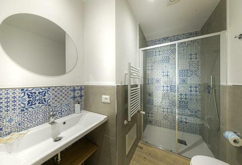 اتاق استاندارد با بالکن, Coresi Rooms