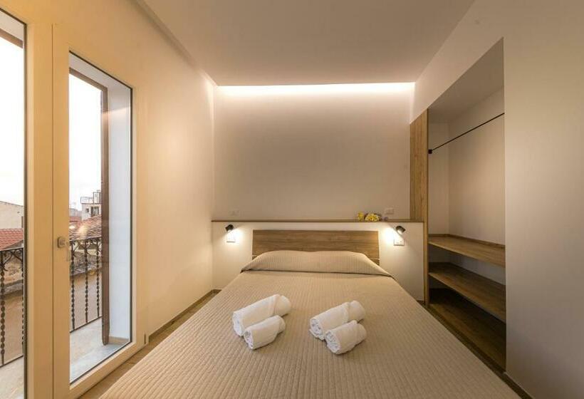 اتاق استاندارد با بالکن, Coresi Rooms