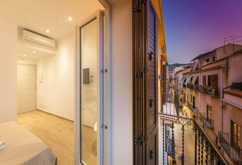 اتاق استاندارد با بالکن, Coresi Rooms