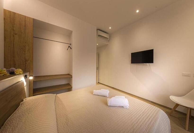 اتاق استاندارد با بالکن, Coresi Rooms