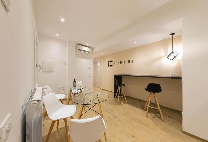 اتاق استاندارد سه تخته با بالکن, Coresi Rooms