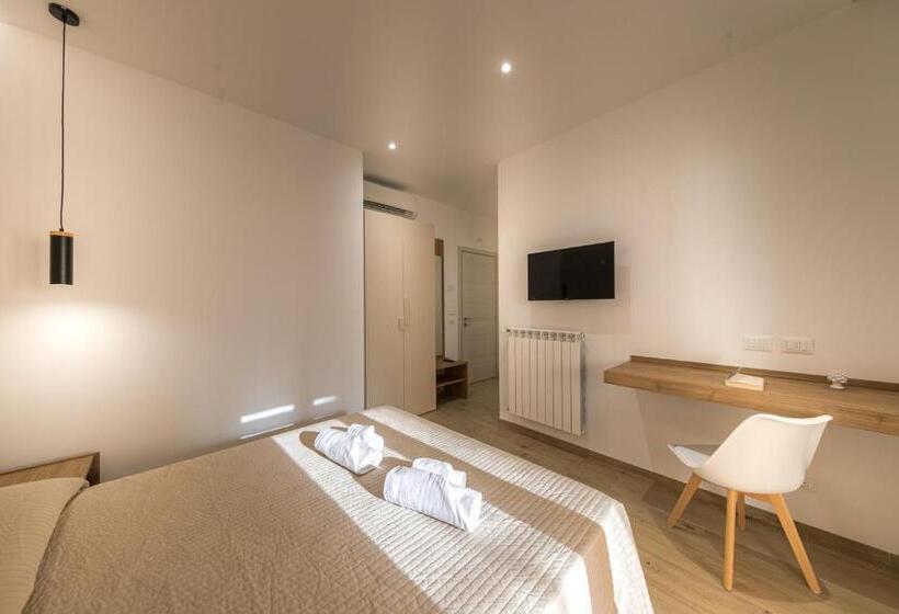 اتاق استاندارد با تراس, Coresi Rooms