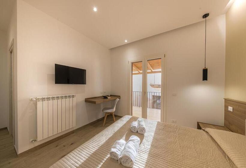 اتاق استاندارد با تراس, Coresi Rooms